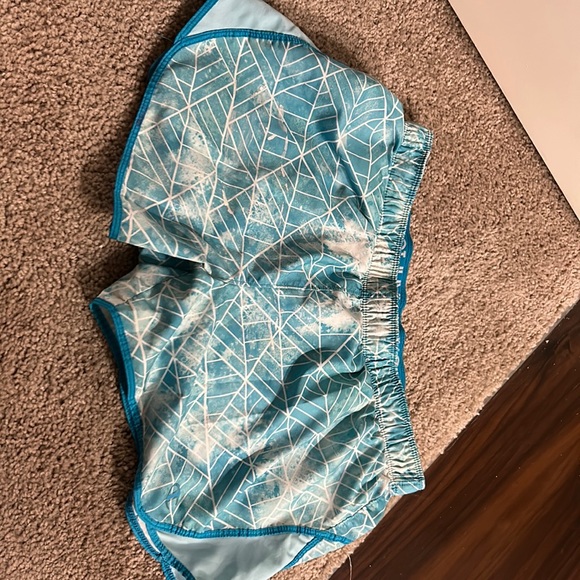 Champion women medium shorts - Picture 1 of 3